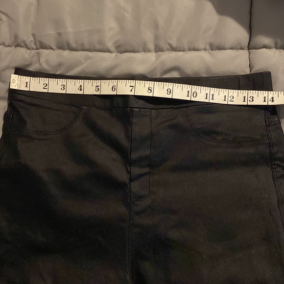 Jodifl Vegan Leather Leggings - Picture 11 of 13